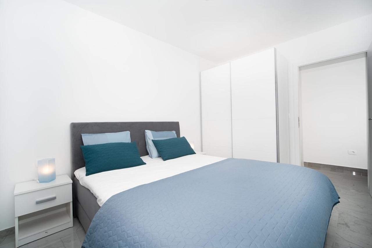 ראבץ Villa Apartments Lela מראה חיצוני תמונה