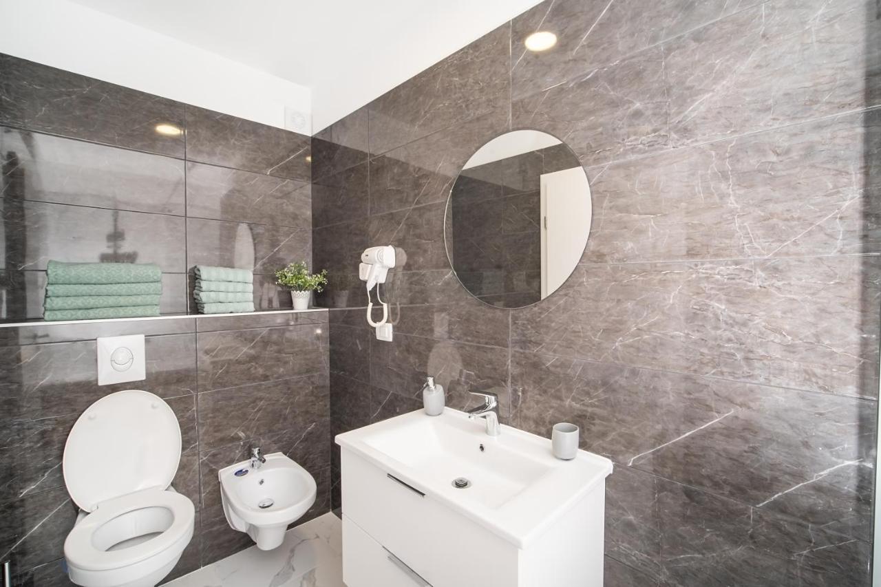 ראבץ Villa Apartments Lela מראה חיצוני תמונה