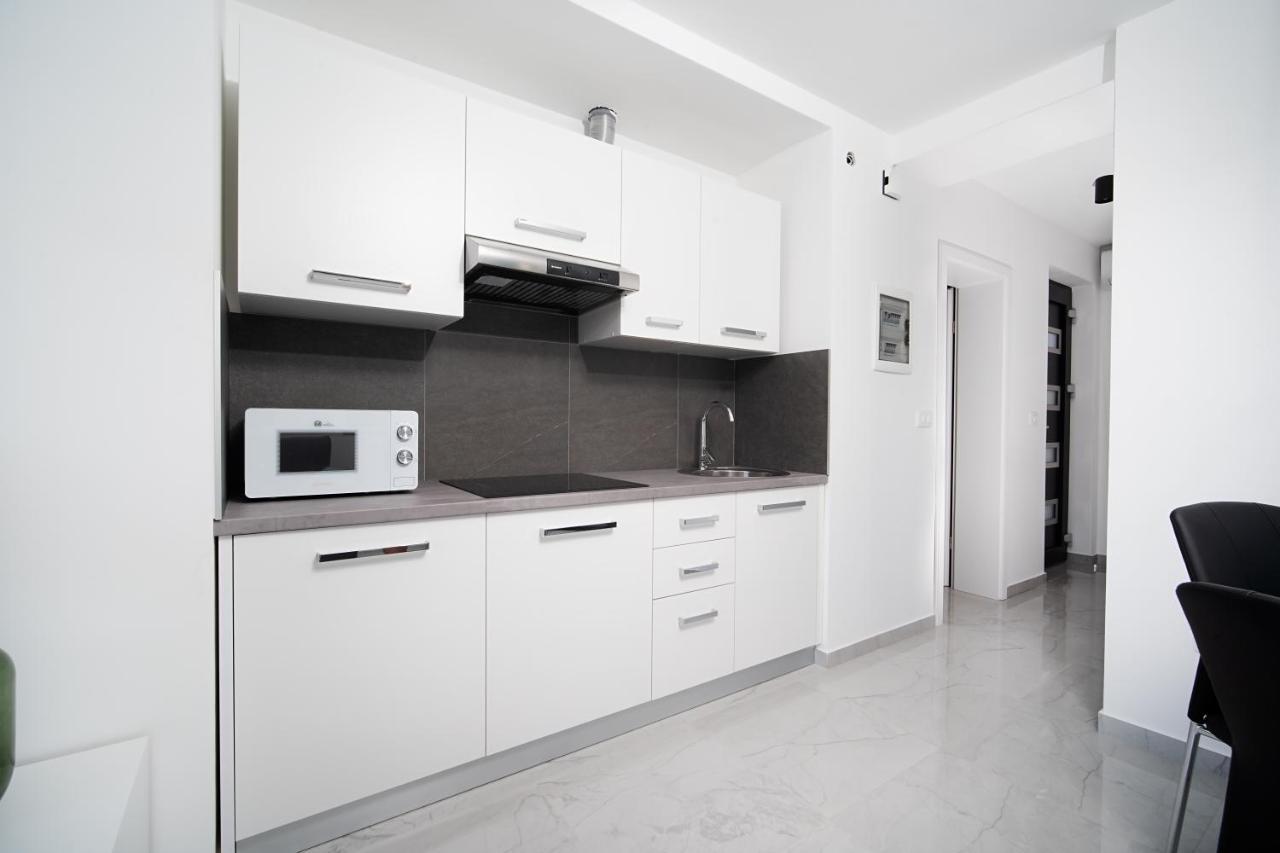 ראבץ Villa Apartments Lela מראה חיצוני תמונה
