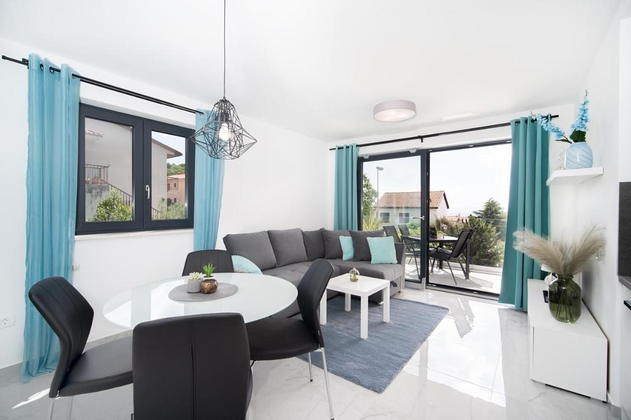 ראבץ Villa Apartments Lela מראה חיצוני תמונה