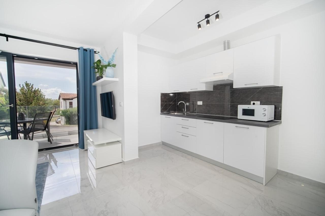 ראבץ Villa Apartments Lela מראה חיצוני תמונה