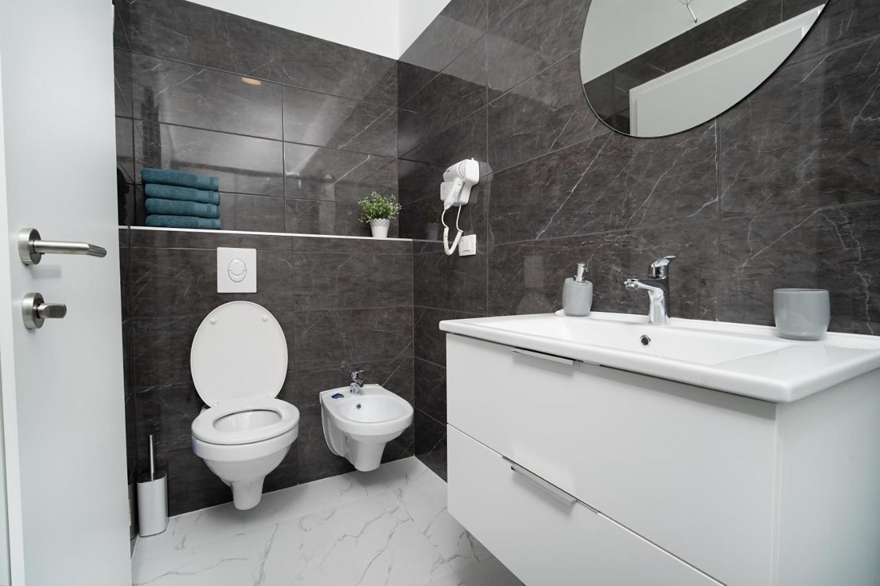 ראבץ Villa Apartments Lela מראה חיצוני תמונה